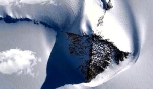 Pyramid Antarctica! - Wiolo.com